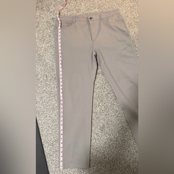 Vuori Men’s Taupe Pants - Size 36 - Picture 6 of 7
